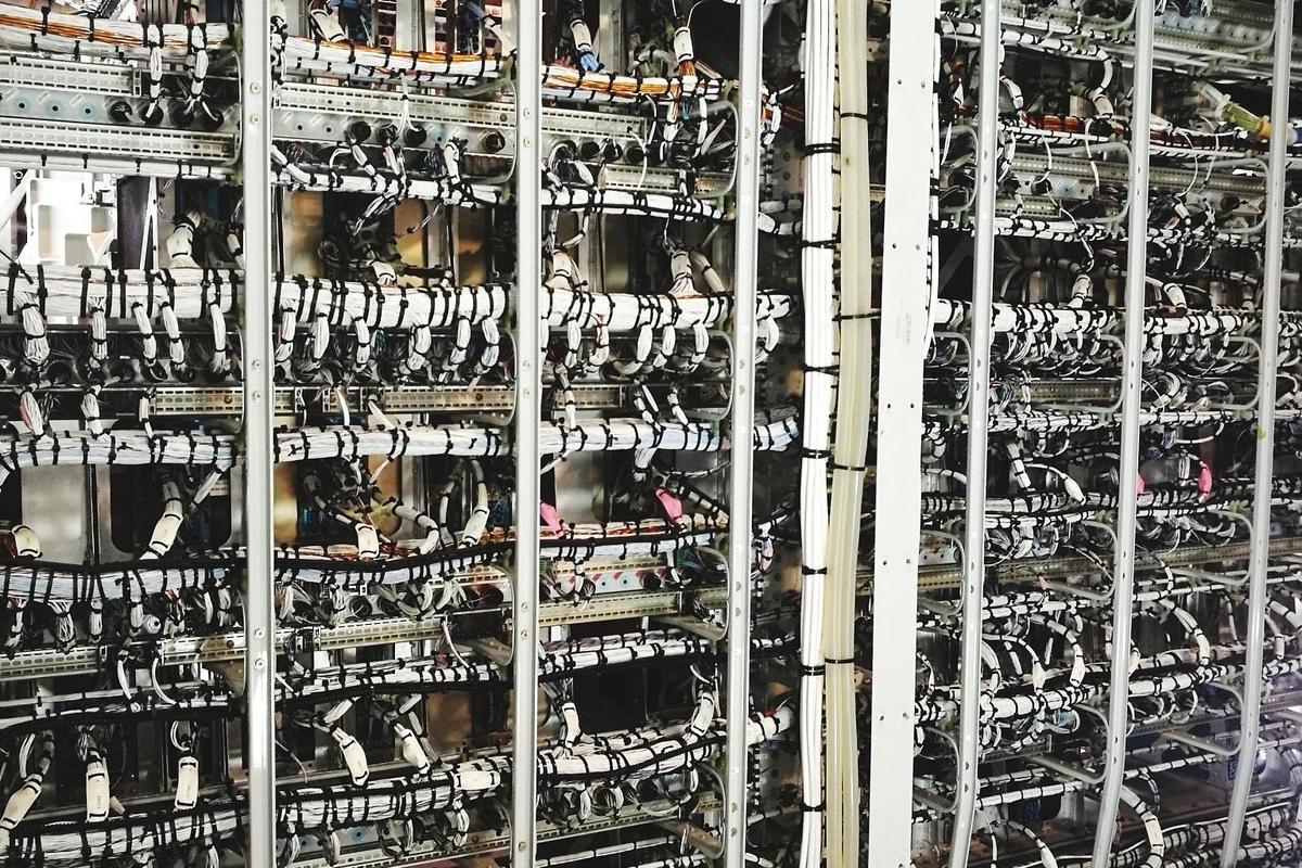 Bitcoin blocks being verified by hosted mining rigs